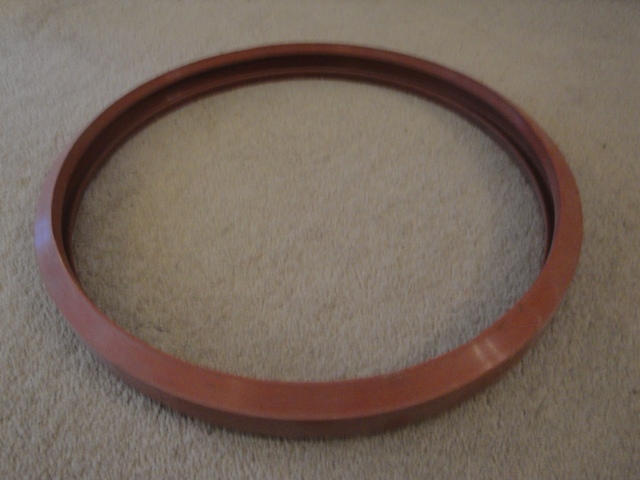 <p>ساخت اتصال لاستیکی از جنس CILICON جهت واحد اکسیژن شرکت فولاد خوزستان در سال 90</p>